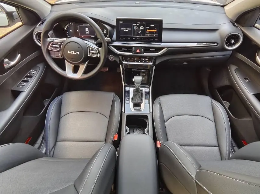 Kia 2021 K3 1.5 Stepless IVT Fashion Edition Automatic Gear 2