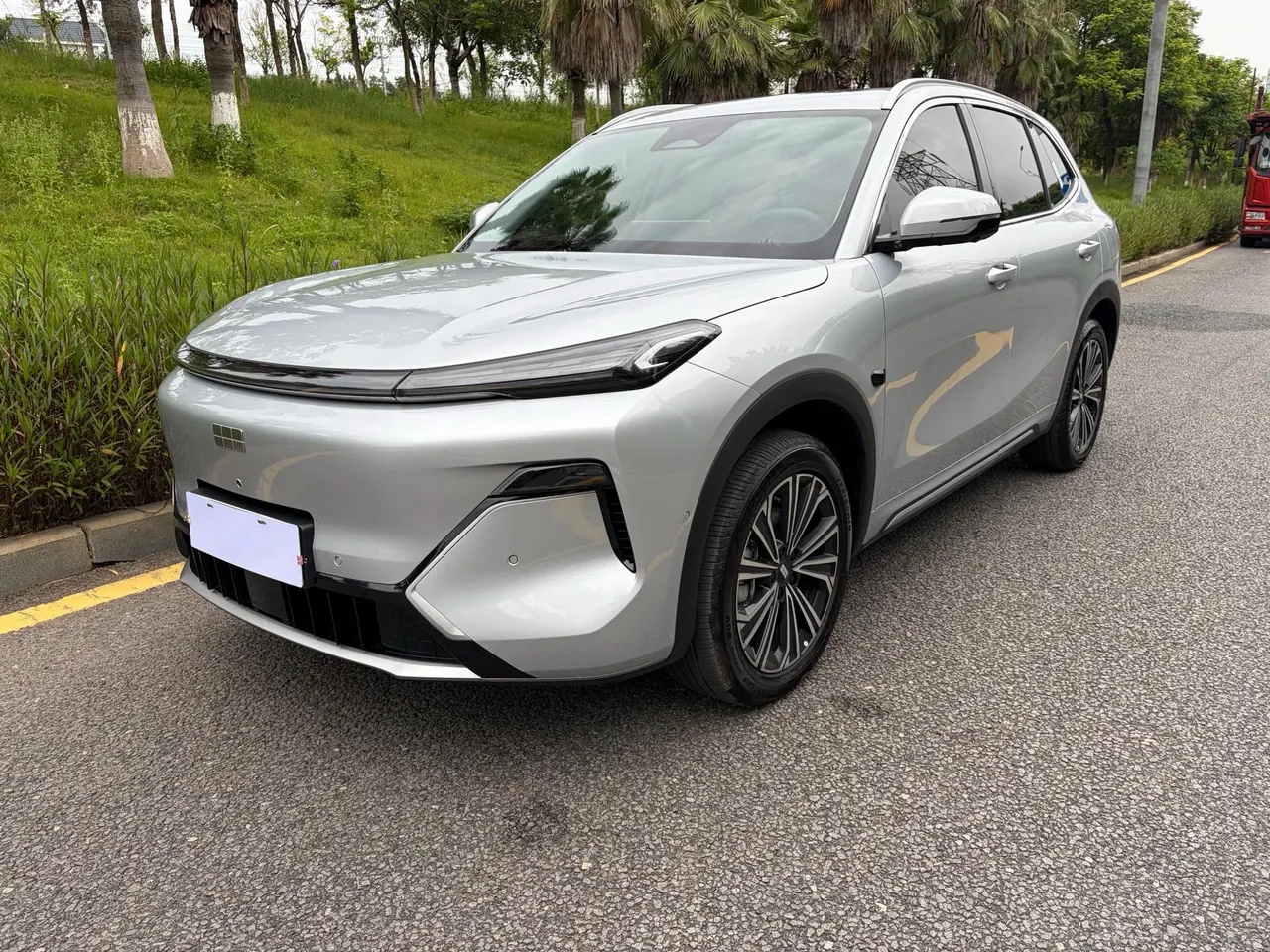 打开图片灯箱:Geely Galaxy 2026 Starship 7 EM-i 1.5 135km Starship Edition Automatic Gear