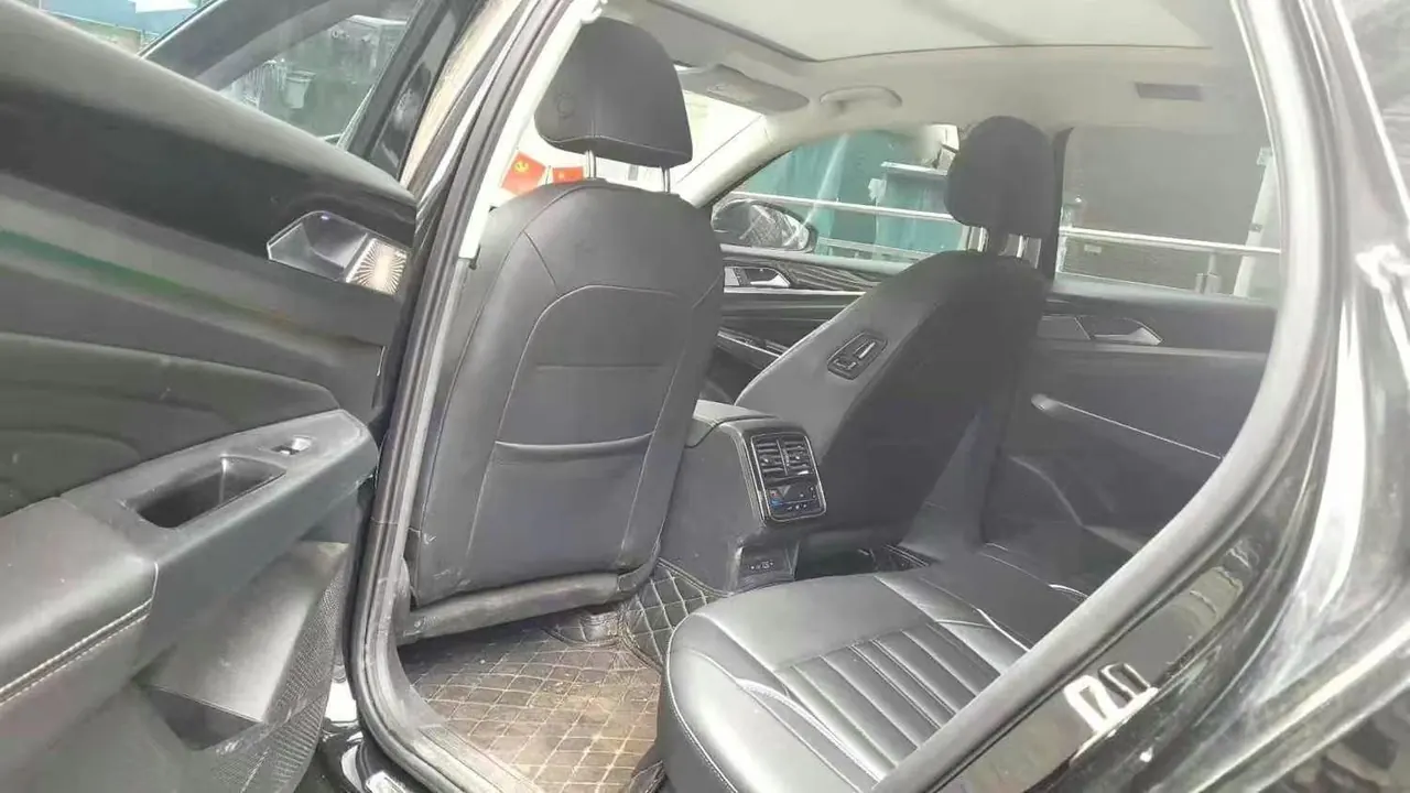 Volkswagen 2022 Passat 2.0TSI 330TSI Elite Edition Automatic 3
