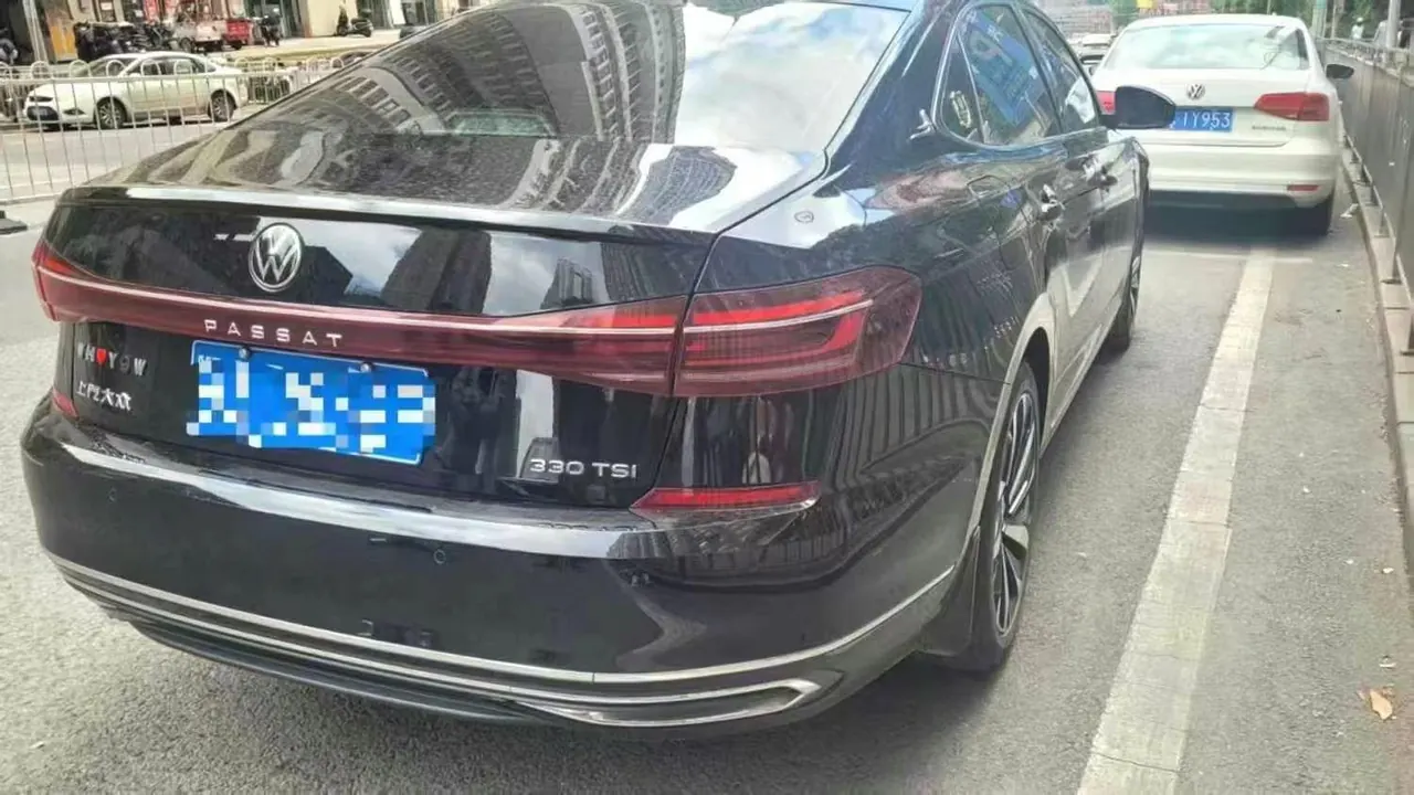 Volkswagen 2022 Passat 2.0TSI 330TSI Elite Edition Automatic 6