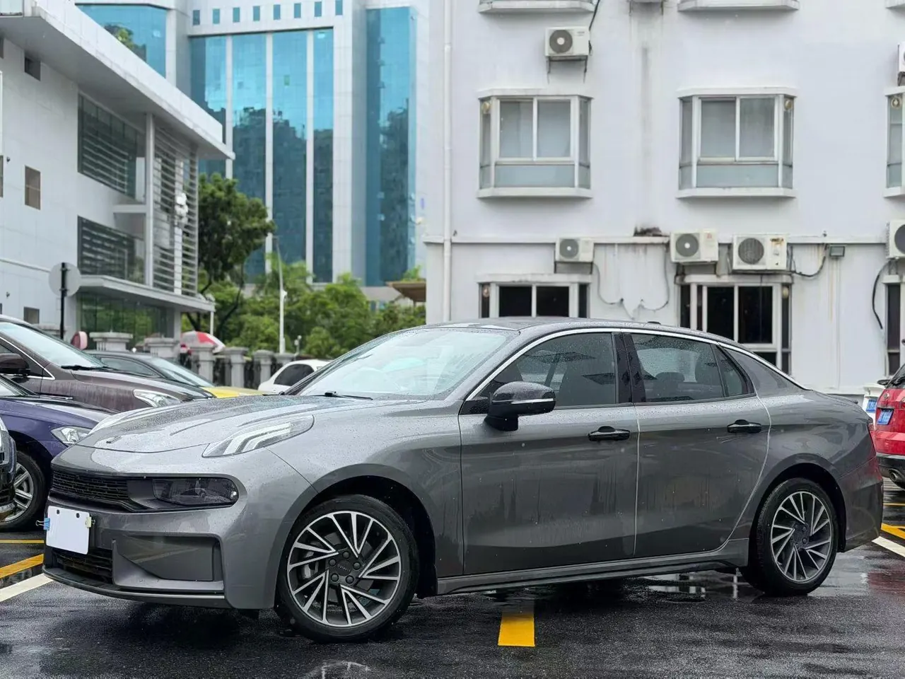 Открыть галерею: LYNK&CO 2021 LYNK&CO 03 1.5TD Jin Plus automatic gear