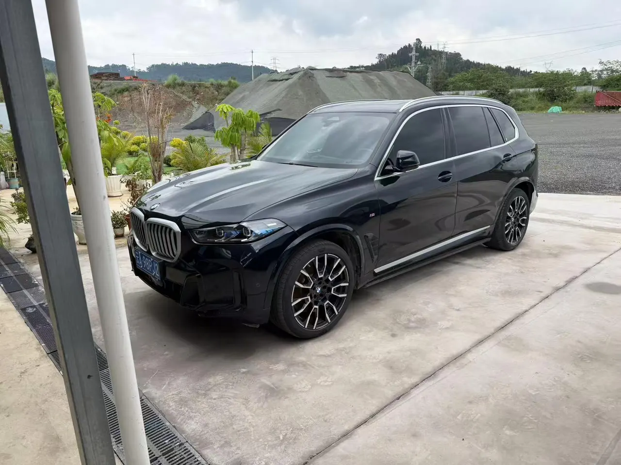 BMW 2023 X5 xDrive40Li 48V 3.0T M sports suit automatic gear - View 1