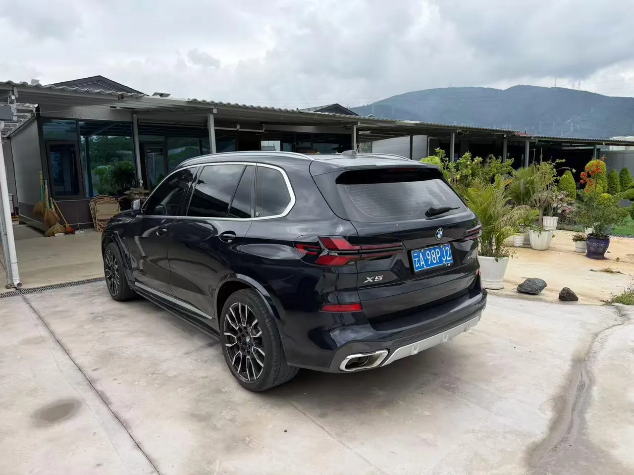 BMW 2023 X5 xDrive40Li 48V 3.0T M sports suit automatic gear 3