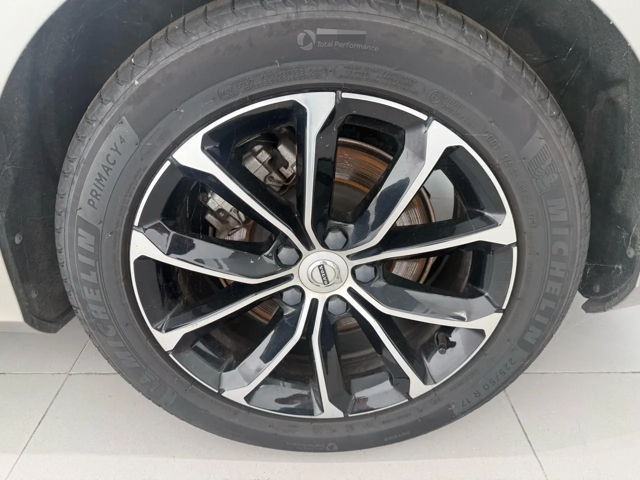 Volvo 2021 S60 2.0T T4 Zhiyi Deluxe Edition Automatic Gear 9