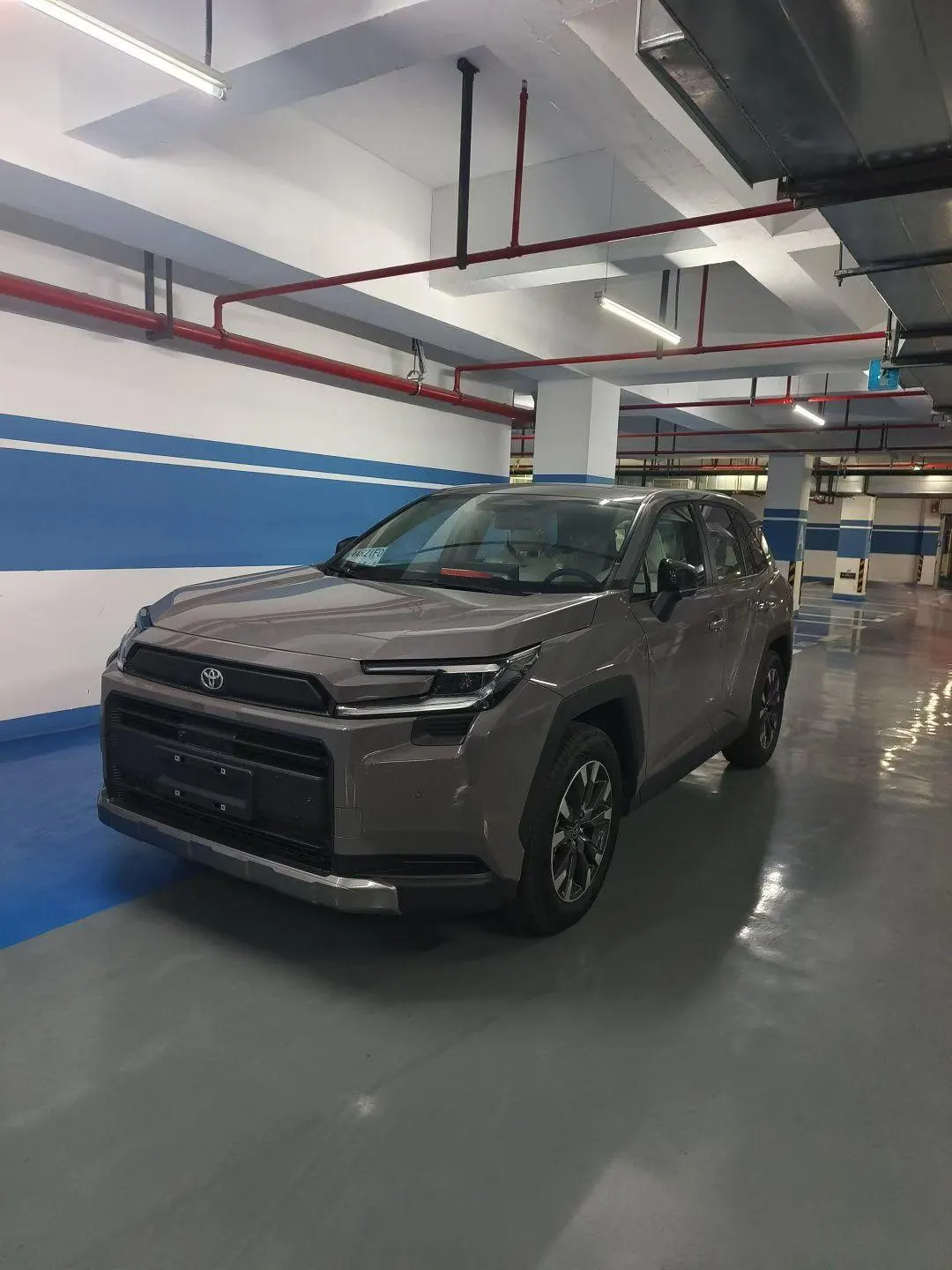 Открыть галерею: Toyota 2026 RAV4 Rongfang Double Engine 2.0 Stepless Two-Drive Deluxe Automatic Gear