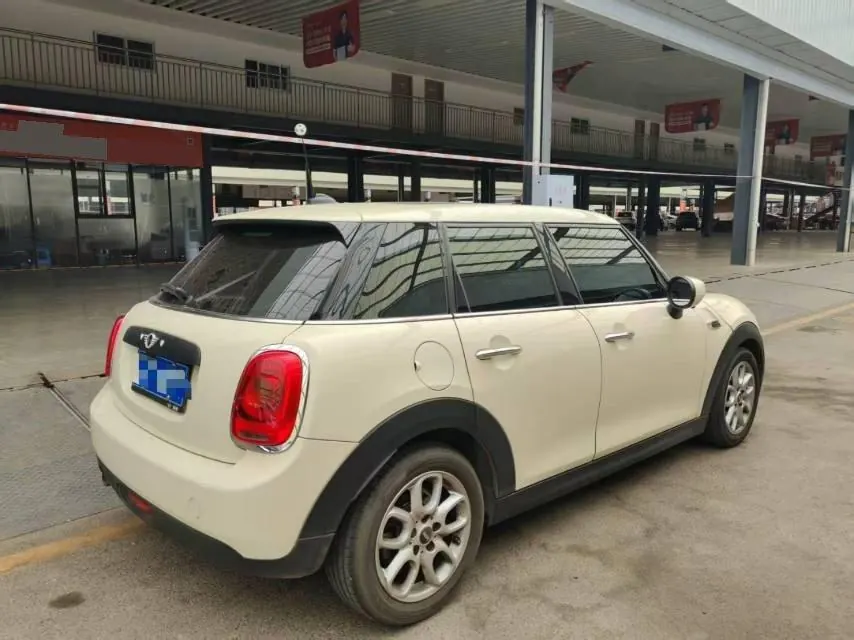 MINI Mini 5-Door (Imported) 2021 Mini One 1.5T Automatic Gear 9