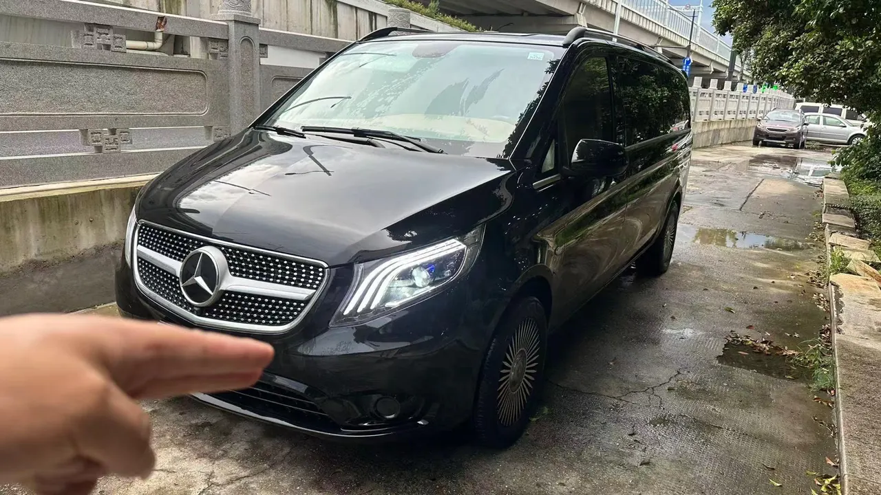 Open image lightbox: Mercedes Benz 2021 Vito 2.0T Elite Edition 7-seat Automatic Gear