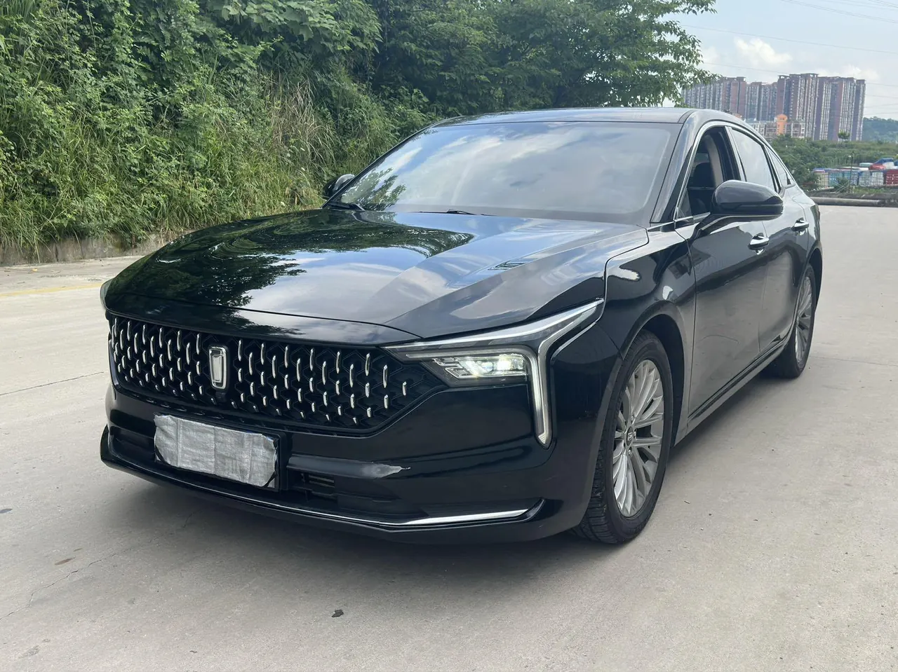 Открыть галерею: Bestune 2024 B70 1.5T Longteng Edition Leading Automatic Gear