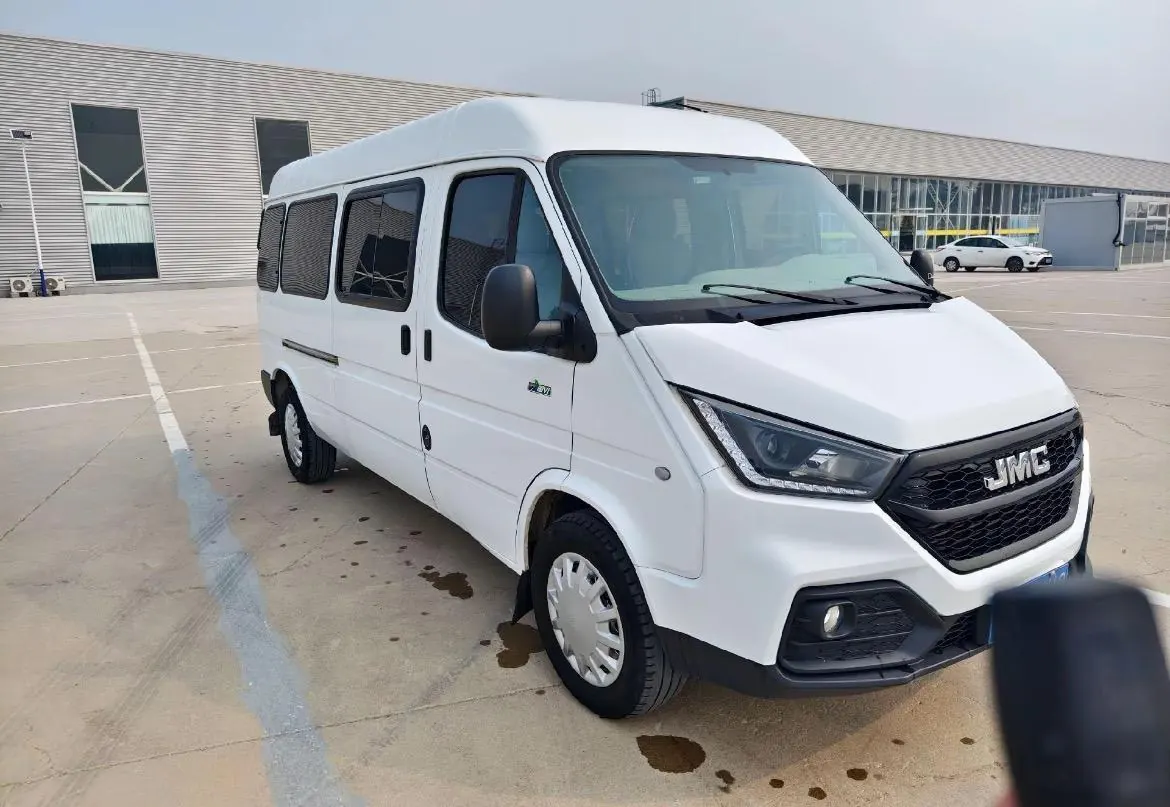 JMC 2020 Teshun 2.8T Commercial Long Axis Top 9-seat Manual Gear 2