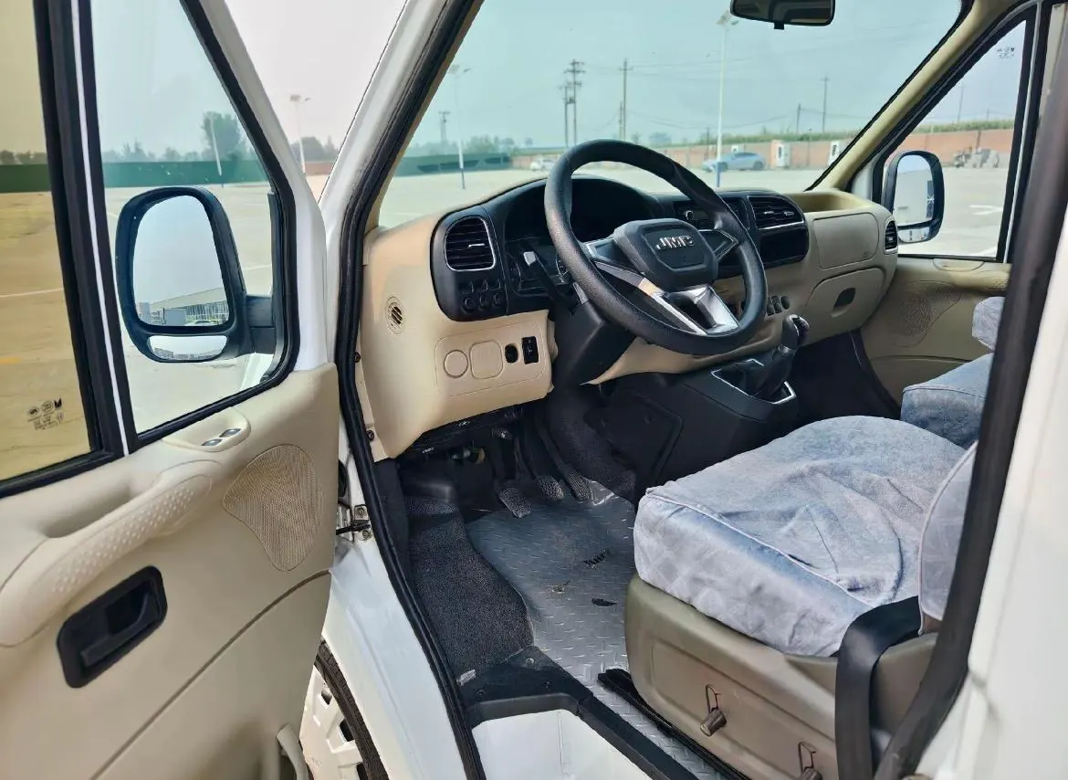 JMC 2020 Teshun 2.8T Commercial Long Axis Top 9-seat Manual Gear 3