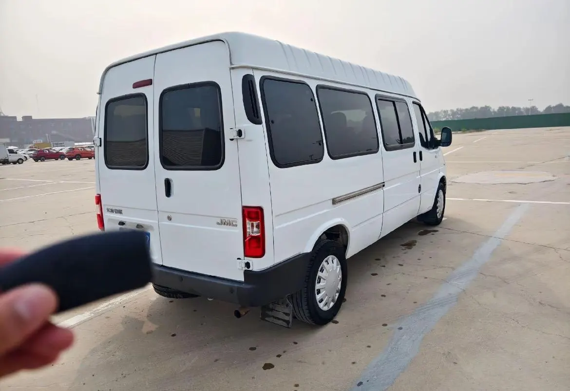 JMC 2020 Teshun 2.8T Commercial Long Axis Top 9-seat Manual Gear 8