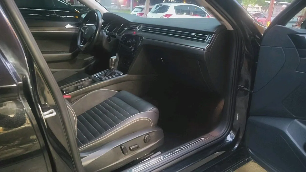 Volkswagen 2020 Magotan 2.0TSI 330TSI Leading Automatic 3