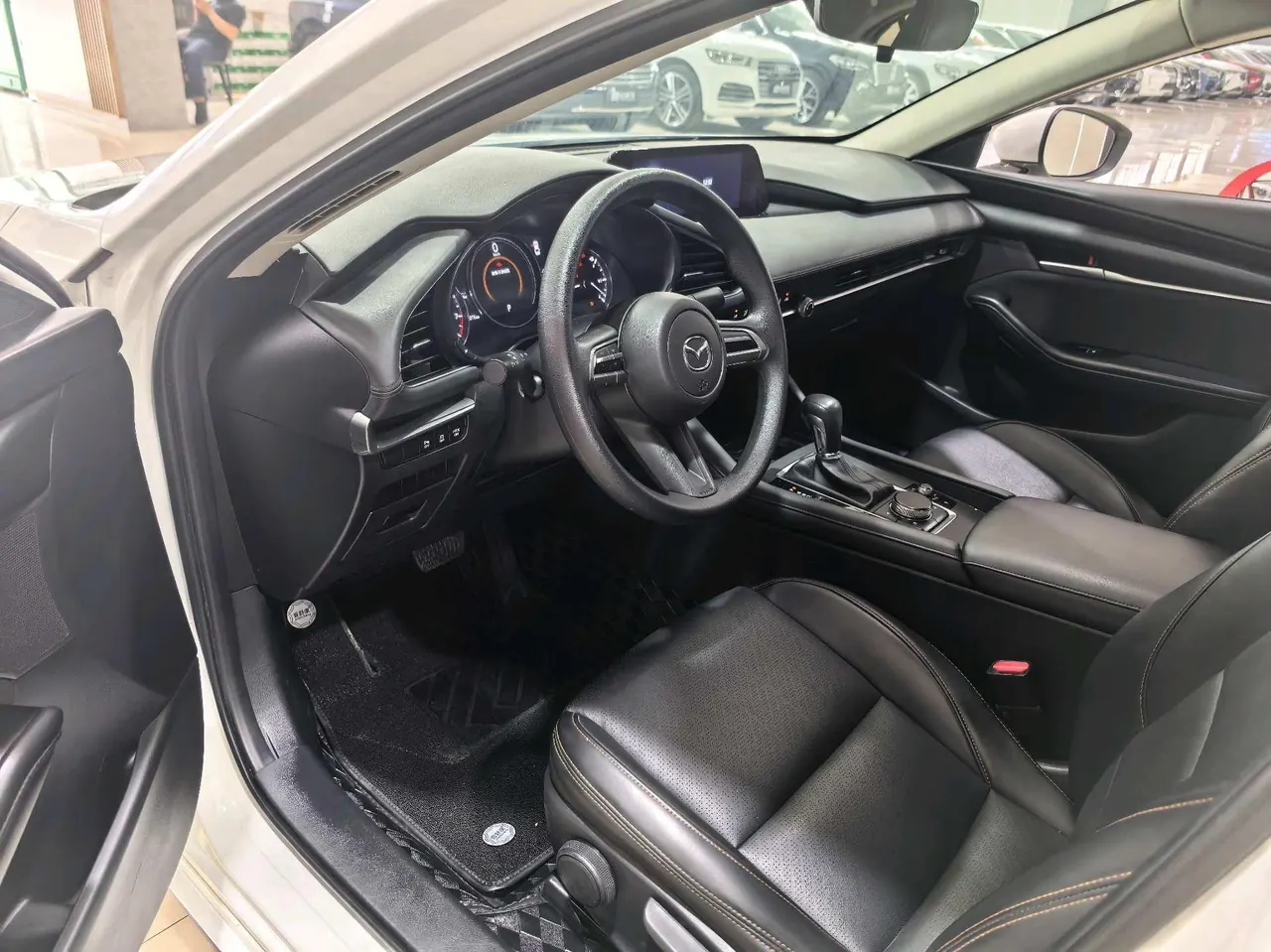 Mazda 3 Angkesaila 2021 Mazda 3 Angkesaila-sedan 2.0 quality automatic transmission 4