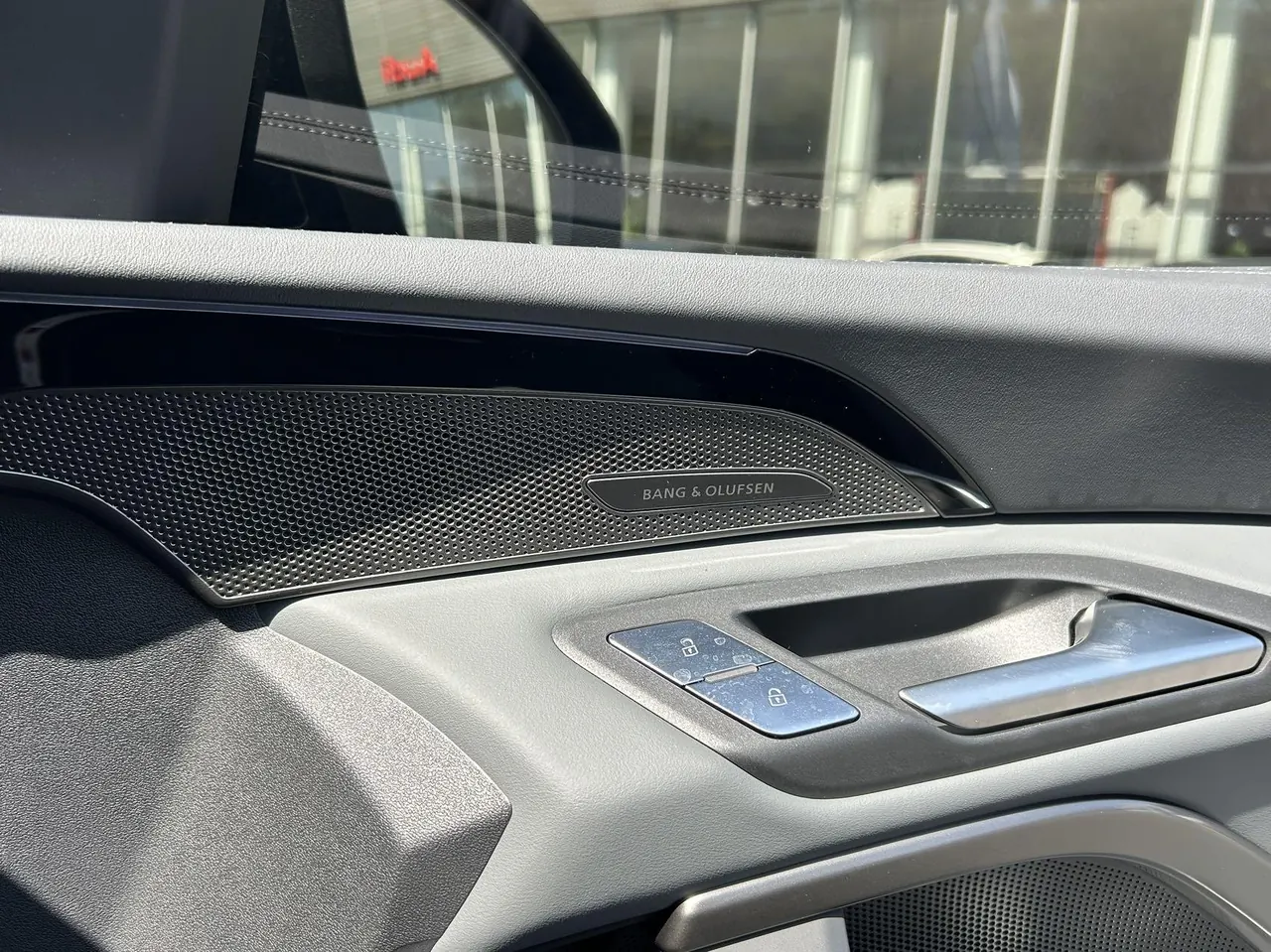 Audi 2026 Q5L 2.0T Smart Hybrid Premium Automatic Gear 6