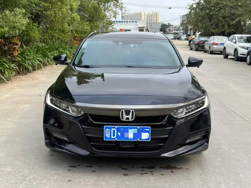 Honda 2021 10th Generation Accord 1.5T Stepless 260TURBO Luxury Star Limited Edition Automatic Gear 2