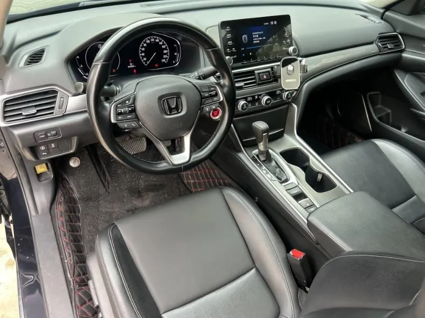 Honda 2021 10th Generation Accord 1.5T Stepless 260TURBO Luxury Star Limited Edition Automatic Gear 3