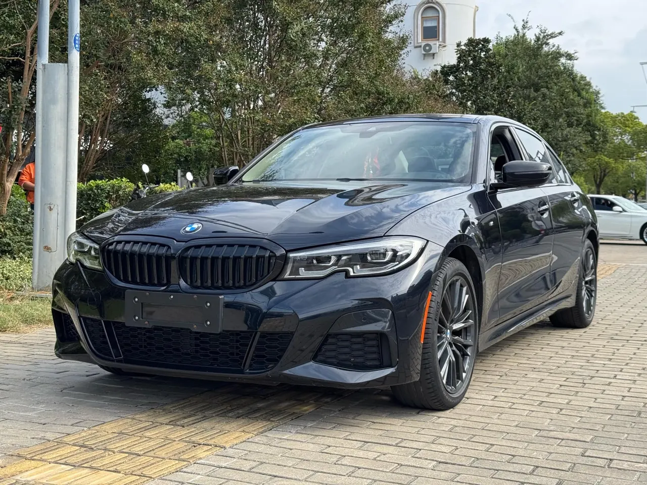 BMW 3 Series 2021 325Li 2.0T M Sports Suit Automatic Gear - View 1