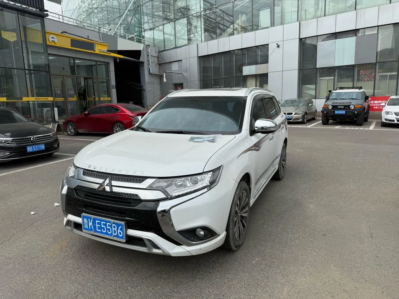 Открыть галерею: Mitsubishi 2021 Outlander 2.0 Stepless Two-Drive Free Edition 5-seat (Changed) Automatic Gear