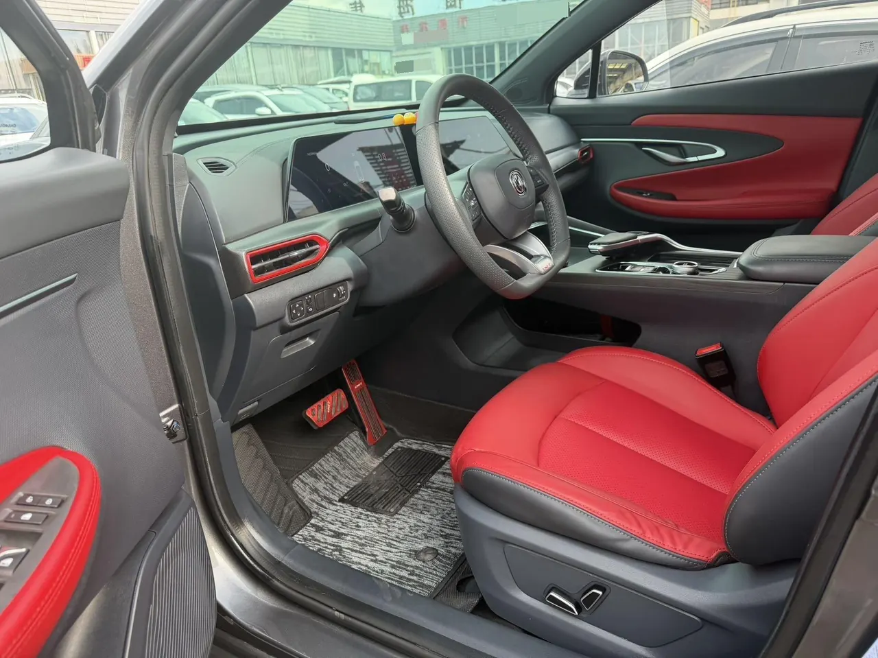 ChangAn 2020 UNI-T 1.5T honorable automatic gear 2