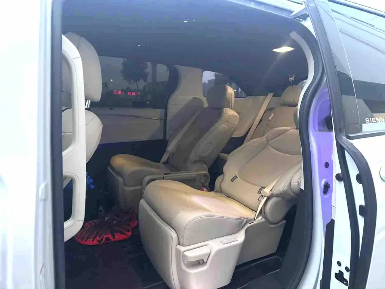Toyota 2023 Sai 2.5 Stepless Premium Edition Automatic Gear 2
