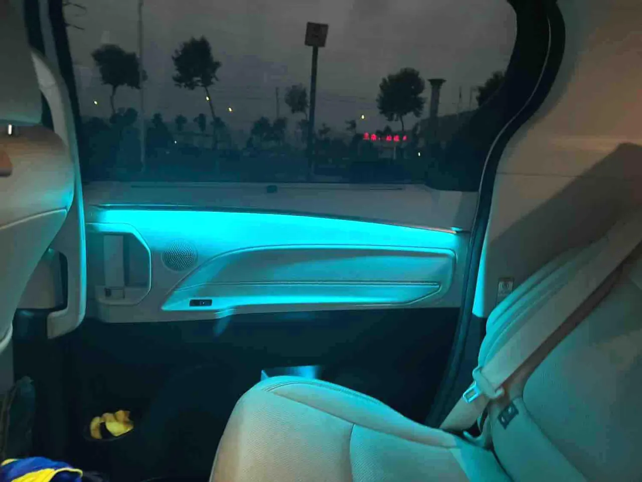 Toyota 2023 Sai 2.5 Stepless Premium Edition Automatic Gear 3
