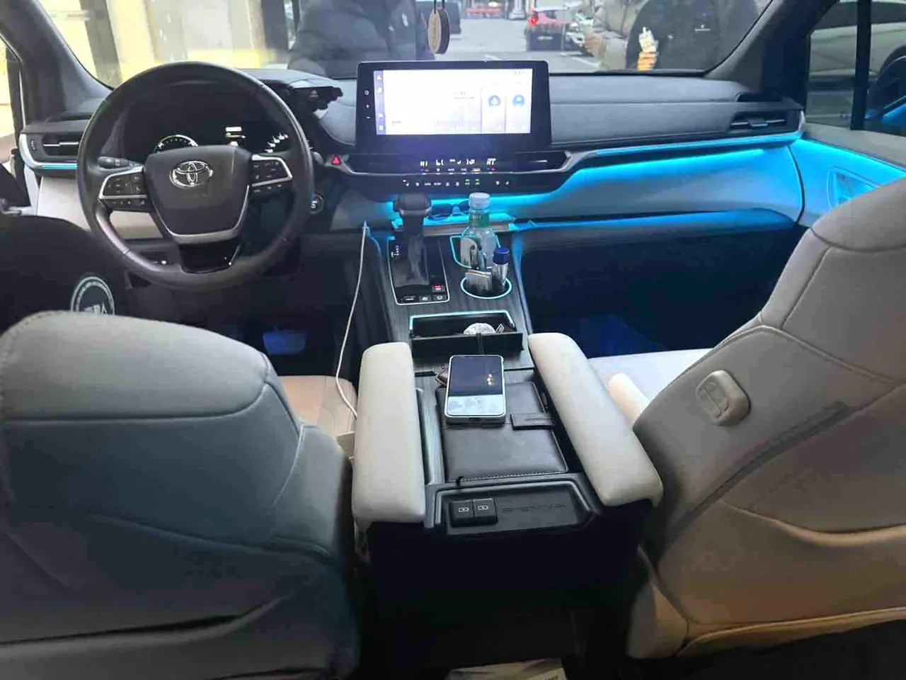 Toyota 2023 Sai 2.5 Stepless Premium Edition Automatic Gear 5