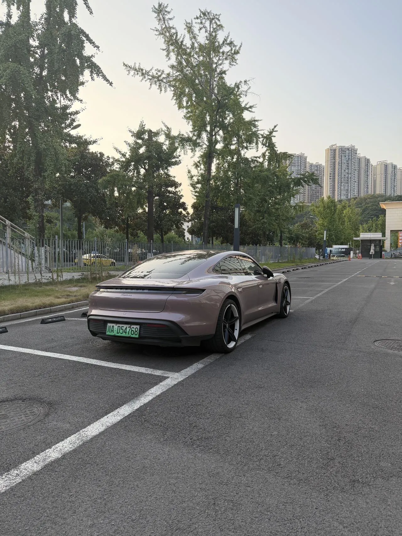 Porsche Taycan (Imported) 2020 Taycan Taycan Automatic 3