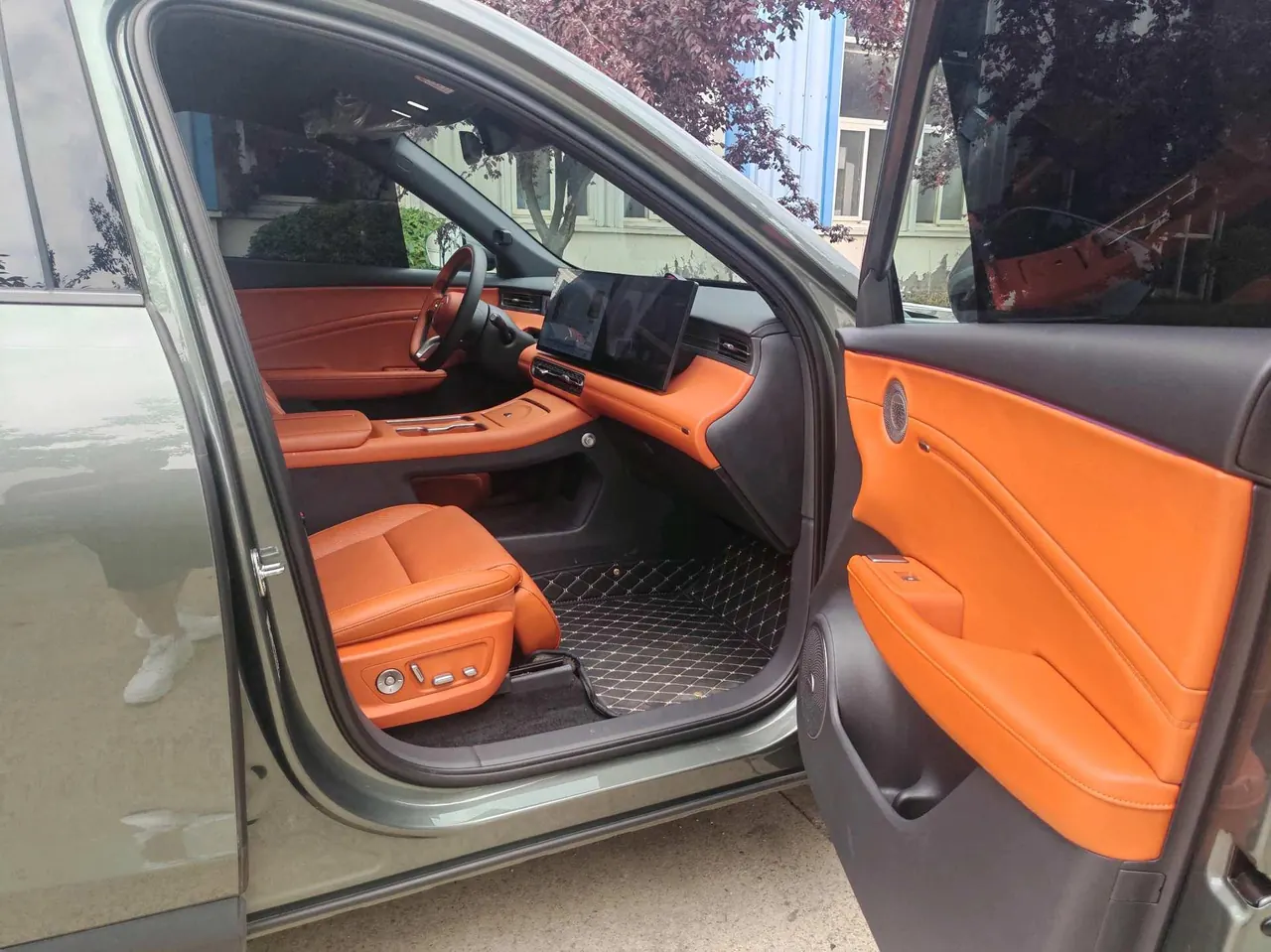 HongQi 2026 HS6 PHEV 1.5T 240 Smart Hybrid Automatic Gear 10