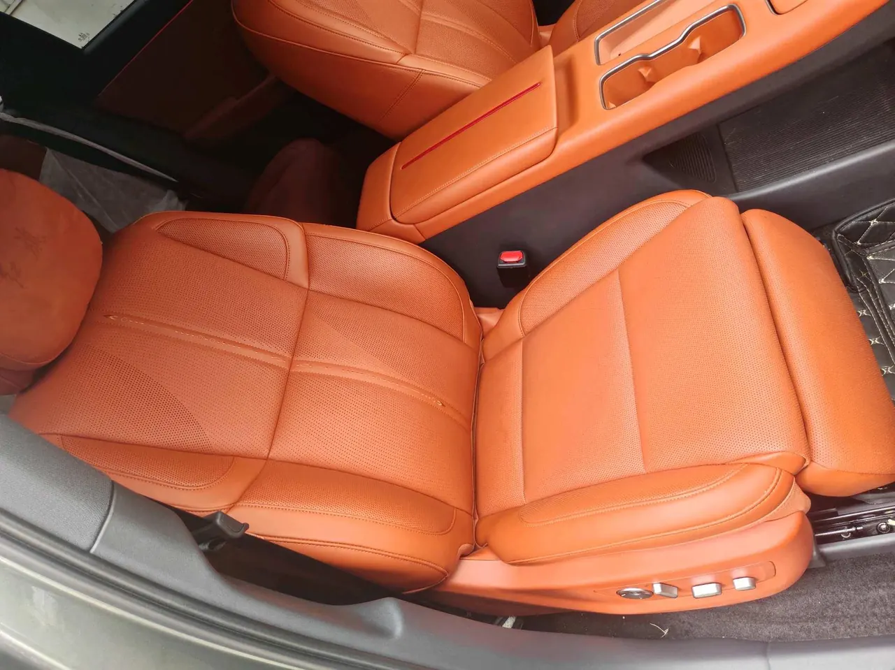 HongQi 2026 HS6 PHEV 1.5T 240 Smart Hybrid Automatic Gear 11