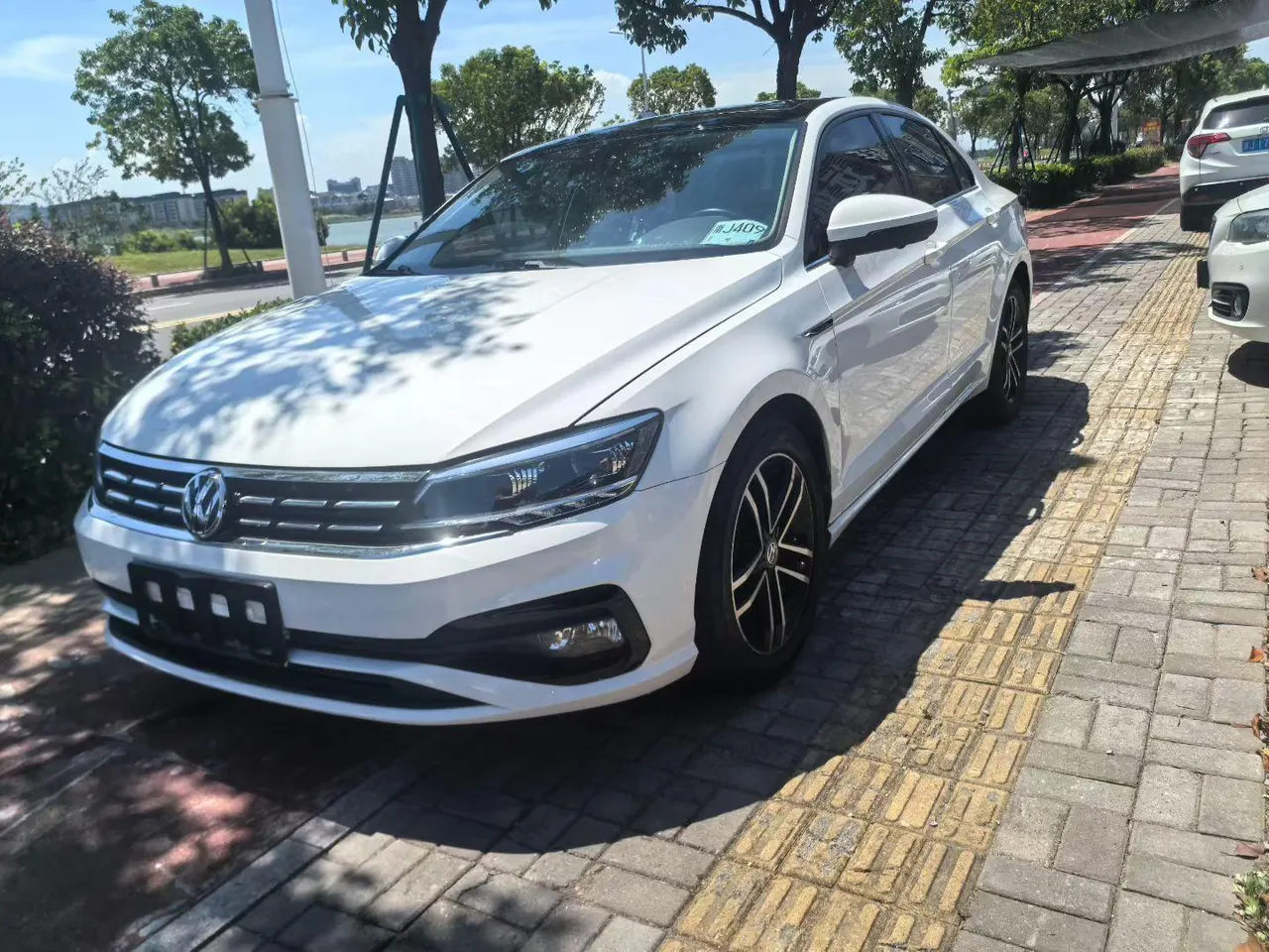 Открыть галерею: Volkswagen 2021 Ling Du 1.4TSI 280TSI Comfort Edition Automatic Gear