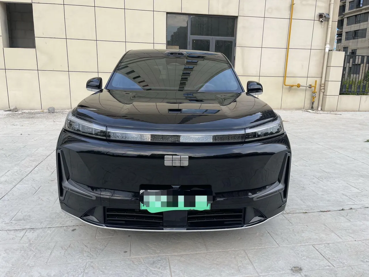 Geely Galaxy 2025 M9 1.5T 210km 4-wheel drive pilot version automatic gear 3