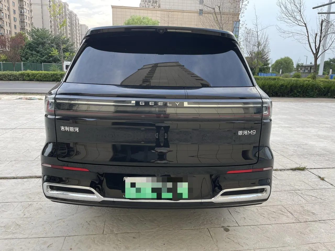Geely Galaxy 2025 M9 1.5T 210km 4-wheel drive pilot version automatic gear 5