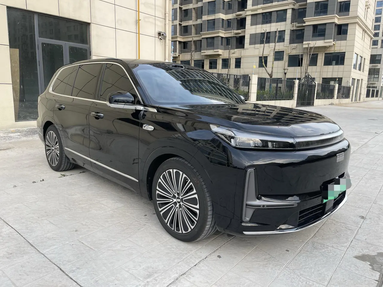 Geely Galaxy 2025 M9 1.5T 210km 4-wheel drive pilot version automatic gear 7