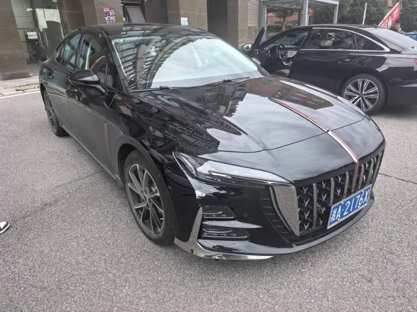 HongQi 2025 H6 2.0T to the United States version of automatic gear 3