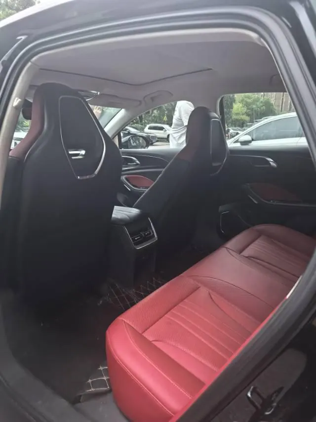 HongQi 2025 H6 2.0T to the United States version of automatic gear 6
