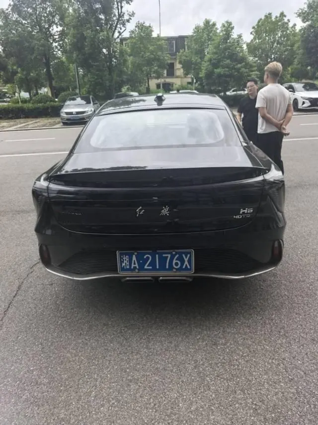 HongQi 2025 H6 2.0T to the United States version of automatic gear 8