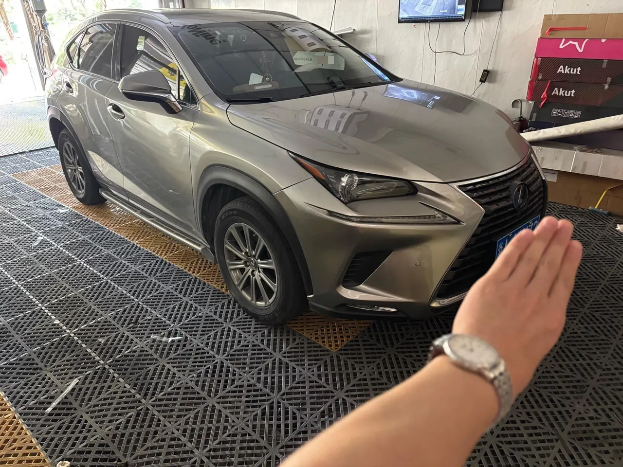 Lexus NX (Imported) 2020 NX200 2.0 Stepless Front Edition Automatic Gear 2