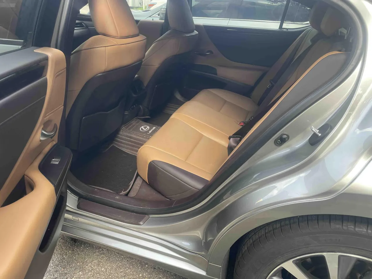 Lexus ES (Imported) 2020 ES200 2.0 Stepless Deluxe Edition Automatic Gear 2