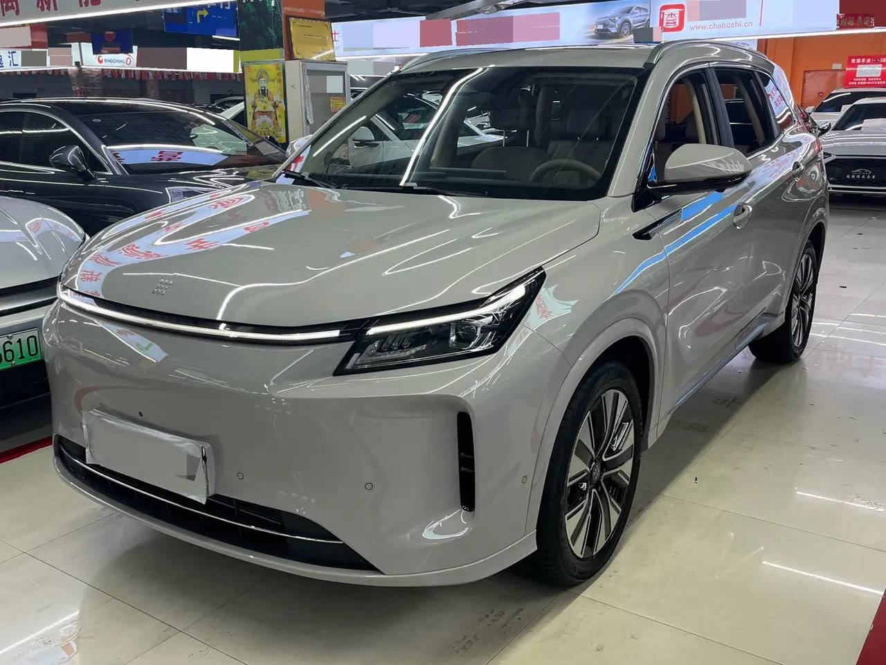 Открыть галерею: LanDian 2026 LanDian E5 PLUS 1.5 Stepless Standard Endurance Four-wheel Drive Performance Edition Ultra5 Seat Automatic Transmission