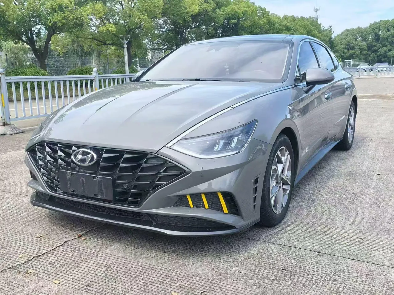 打开图片灯箱:Hyundai 2020 10th Generation Sonata 1.5TGDi 270TGDi GLS Elite Edition Automatic Gear