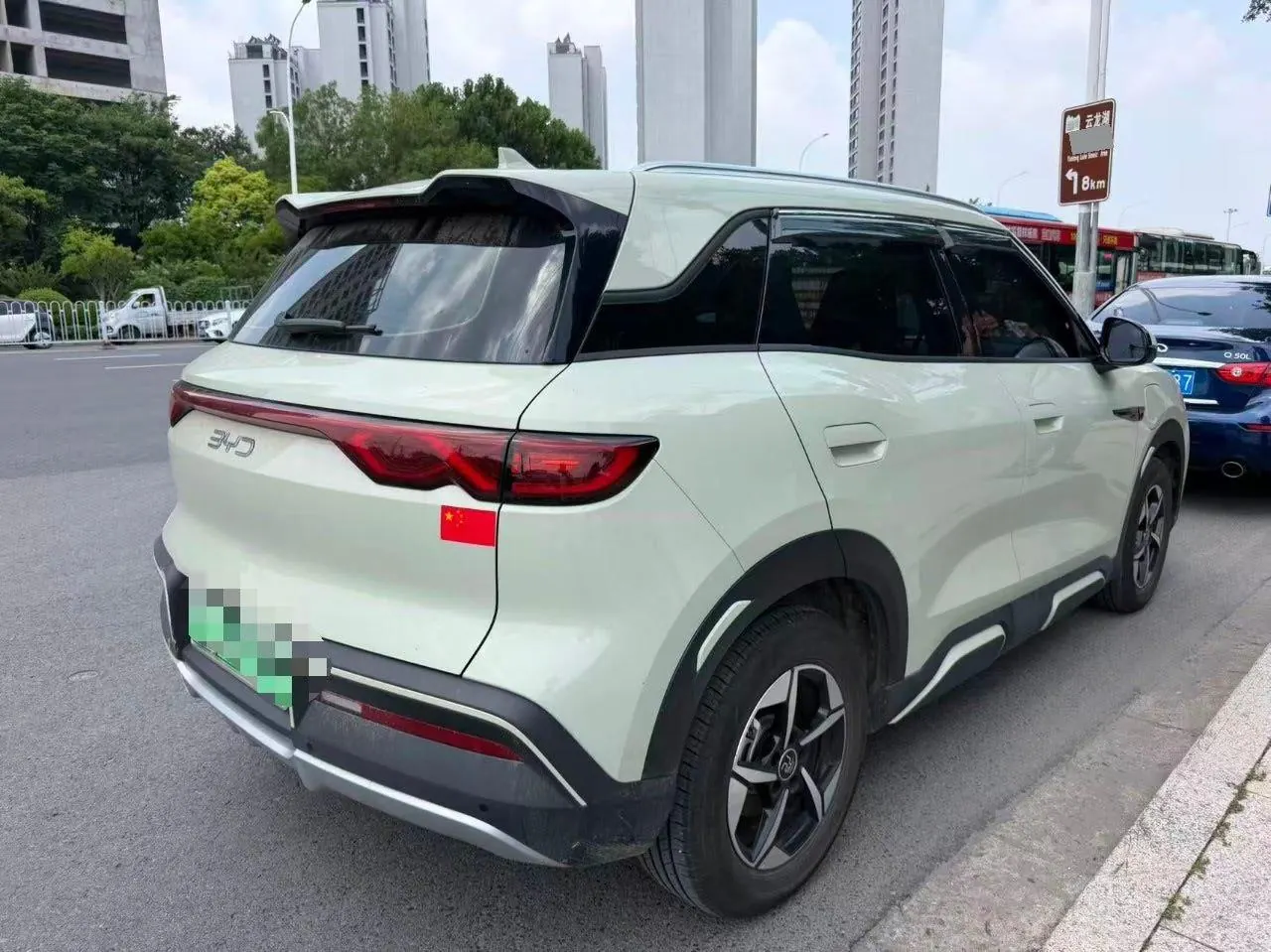 BYD 2024 Yuan UP 401KM Exceed Automatic Gear 2