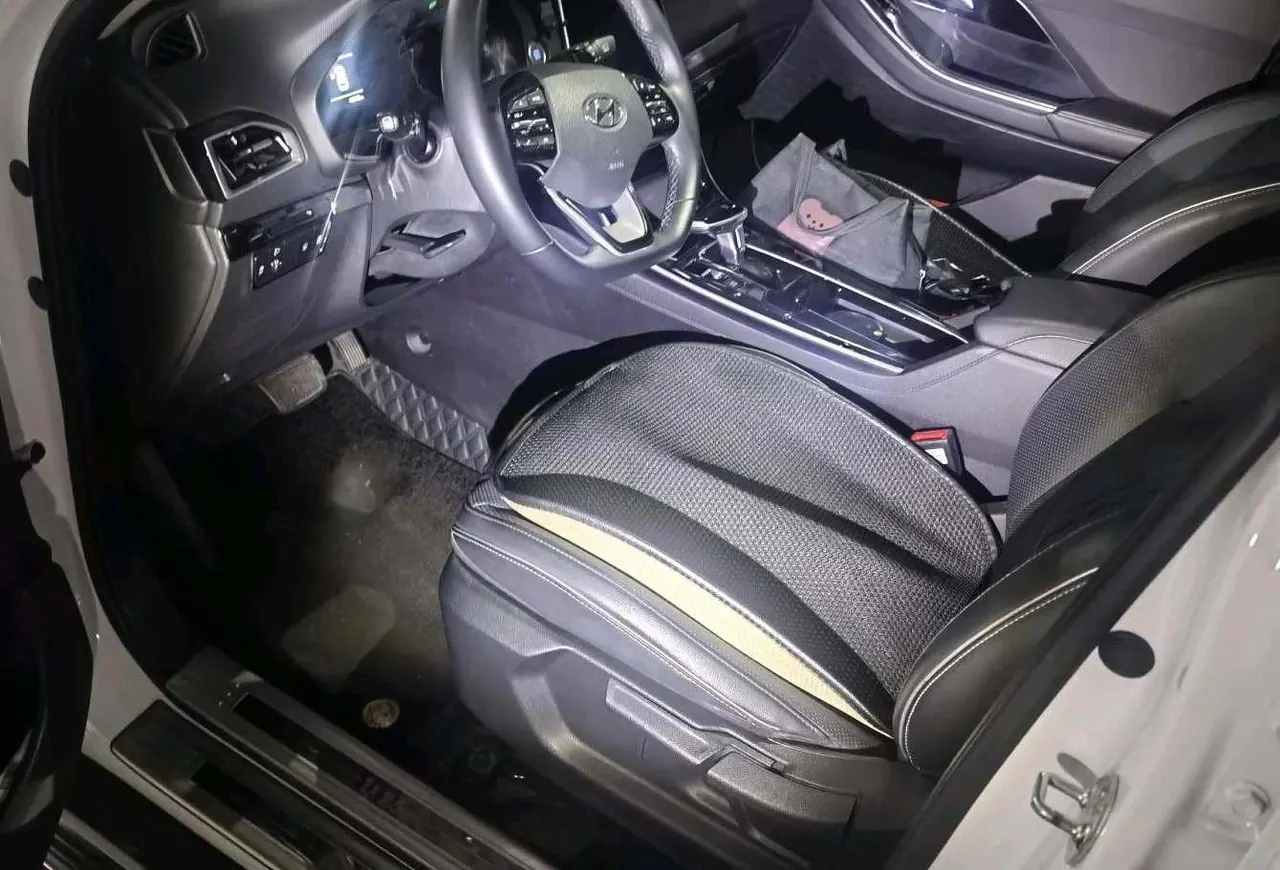 Hyundai 2020 ix25 1.5 stepless DLX noble automatic transmission 3