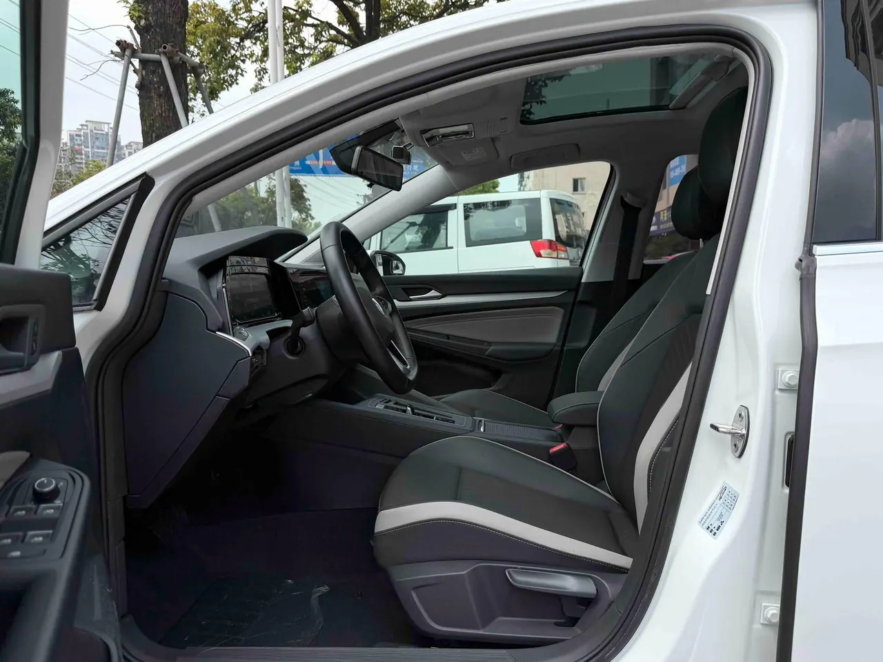 Volkswagen 2021 Golf 8 PRO 1.4TSI 280TSI Automatic 7