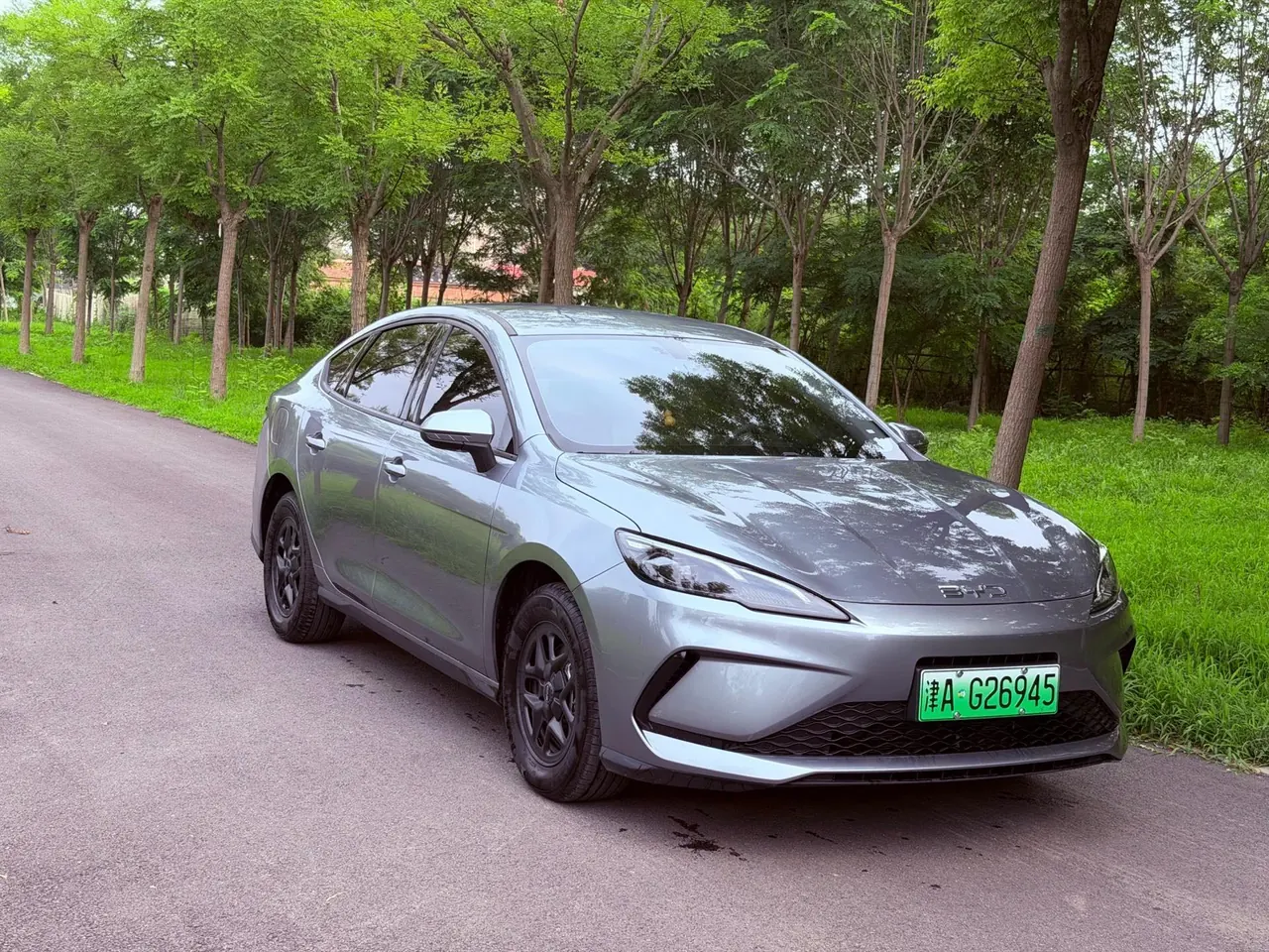 BYD 2025 seals 05 DM-i 1.5 stepless smart driving version 55KM luxury automatic gear 3
