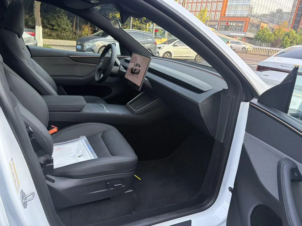 Tesla 2026 Model Y Rear-Wheel-Drive Automatic 6