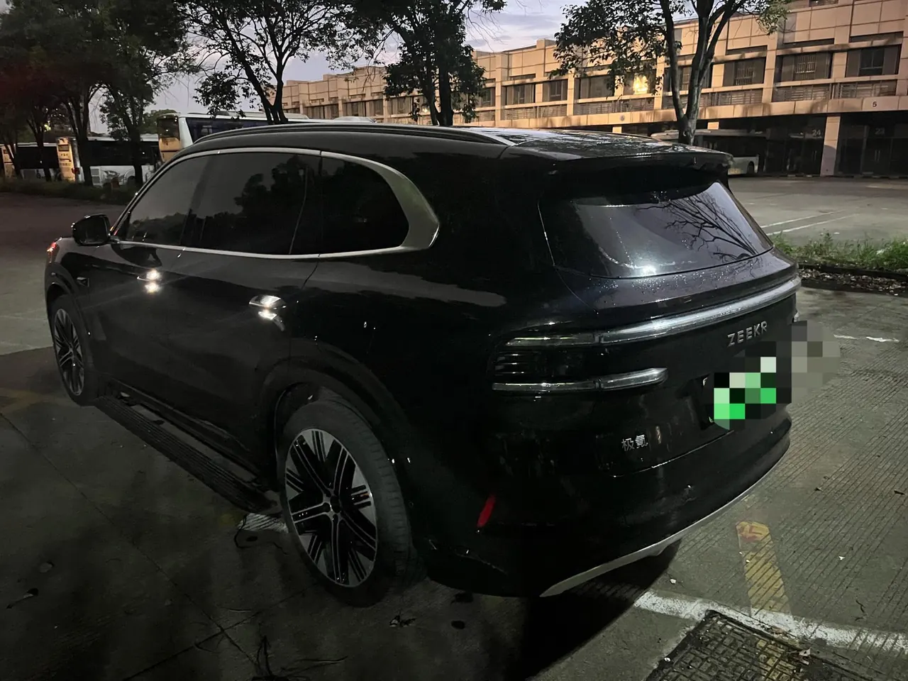Zeekr 2026 Zeekr 8X 2.0T Ultra Edition 70kWh Automatic 5