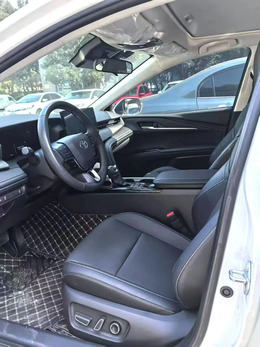 Toyota 2024 Camry Dual Engine 2.0HGVP Stepless Deluxe Automatic Gear 5