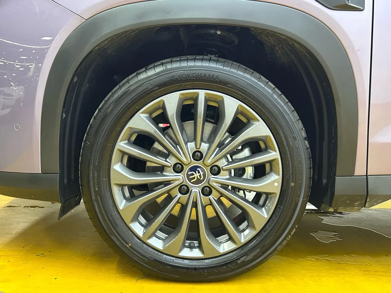 BYD 2026 Song Ultra EV 710KM Exceed Automatic Transmission 9