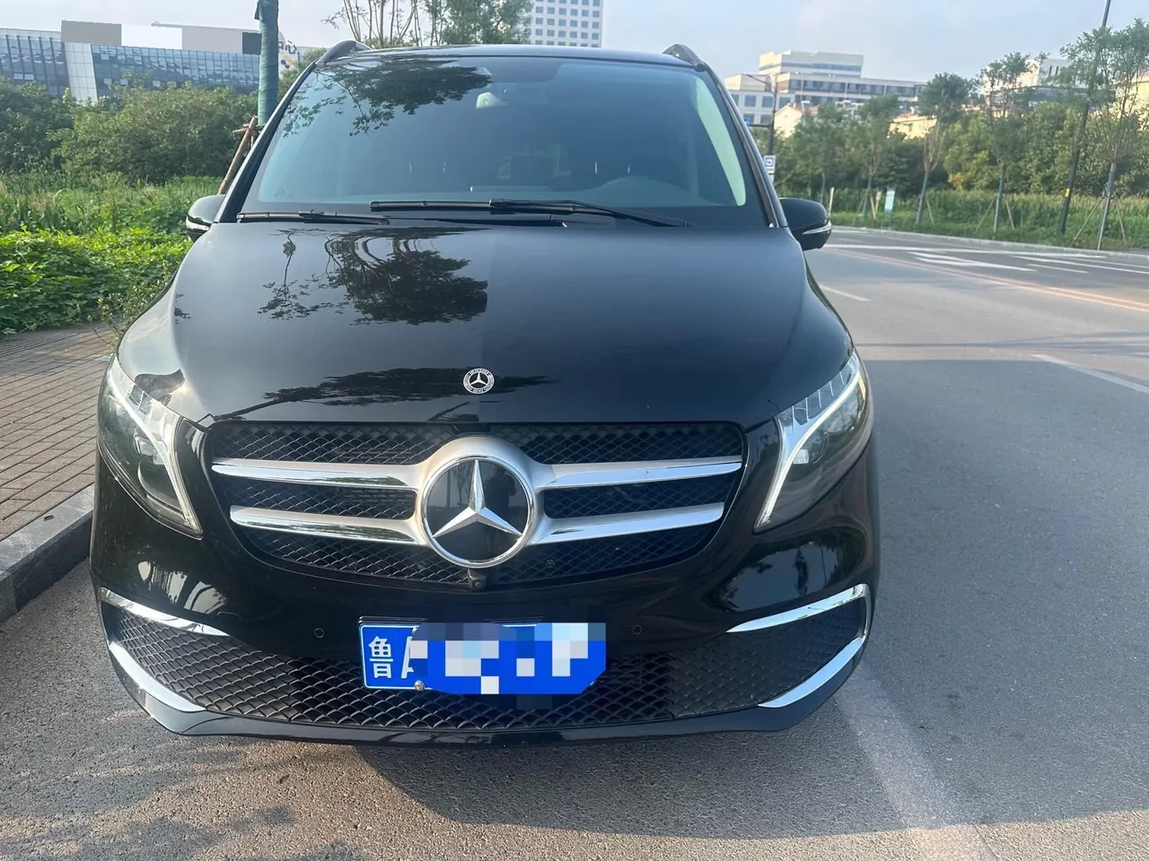 Mercedes Benz V 2022V 260 2.0T Premium Edition Automatic Gear 2