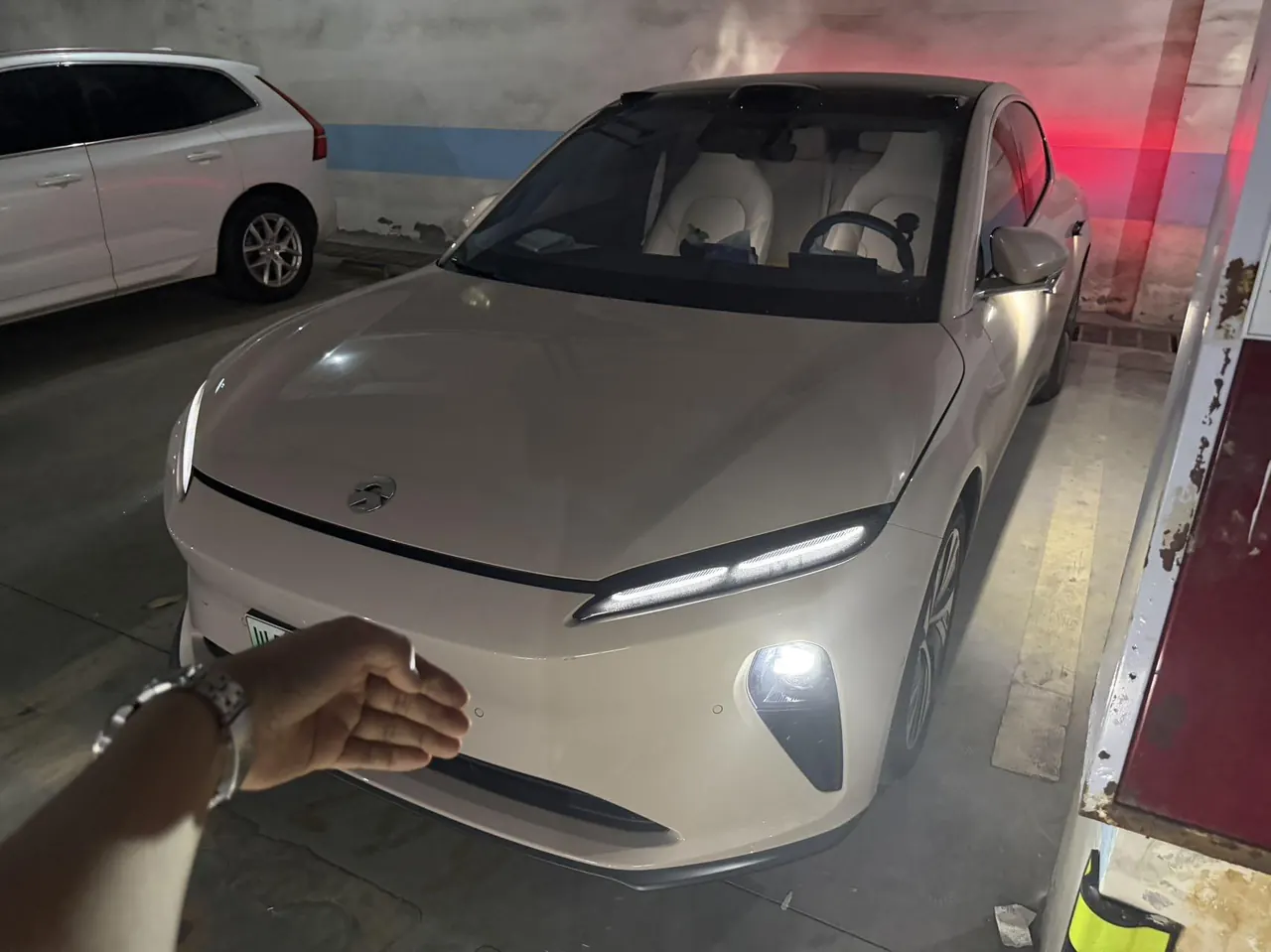 NIO 2024 ET5 75kWh automatic gear - View 1